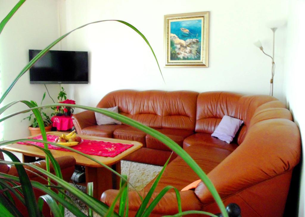Guest House Kate مْليني الغرفة الصورة