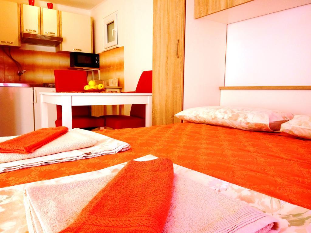 Guest House Kate مْليني المظهر الخارجي الصورة