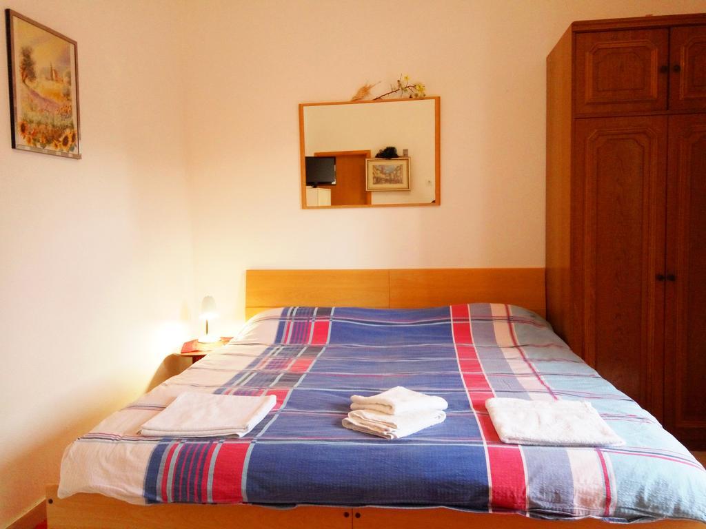 Guest House Kate مْليني المظهر الخارجي الصورة